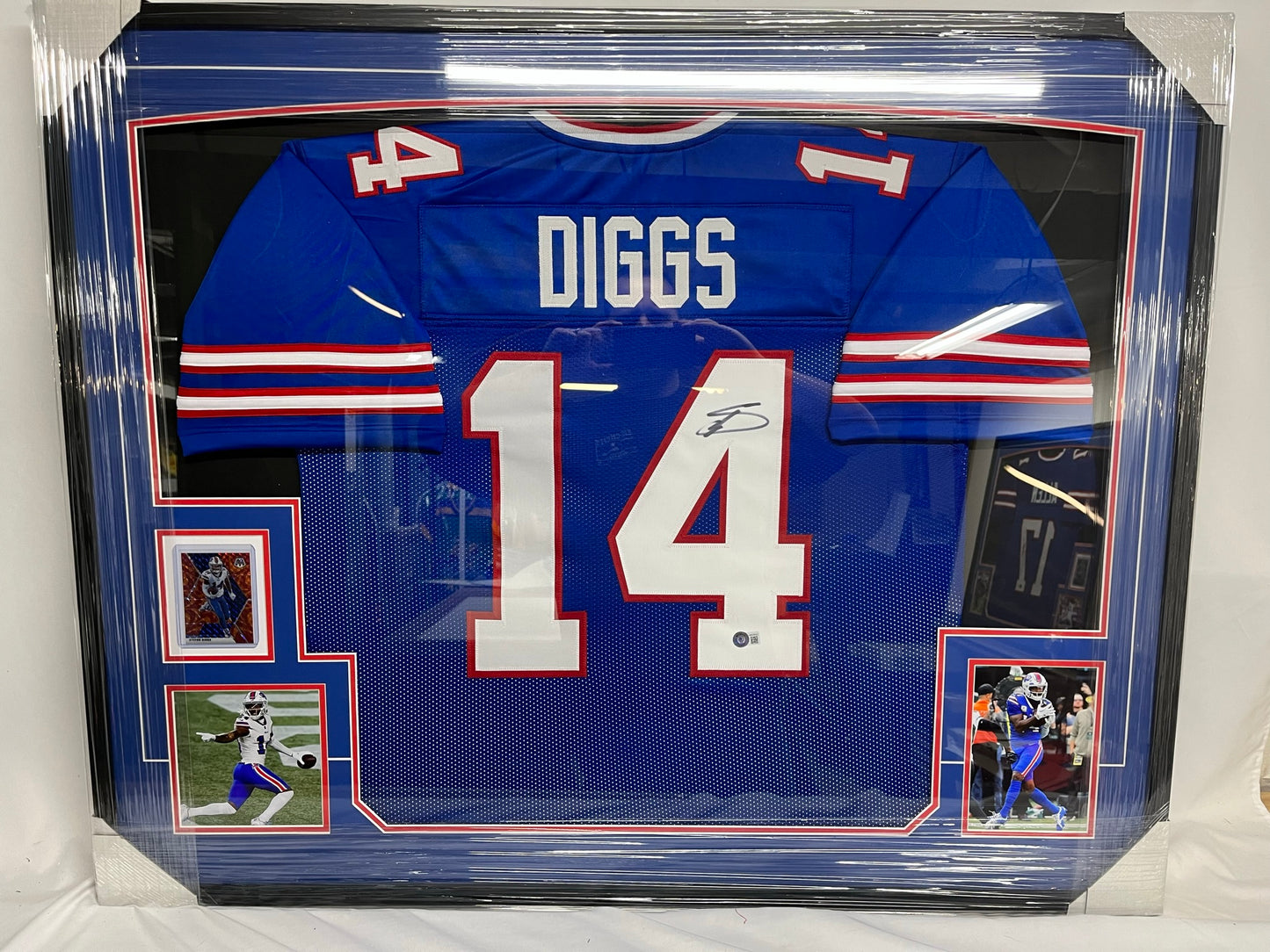32x40 Horizontal Jersey With 2 Photos and Player Card